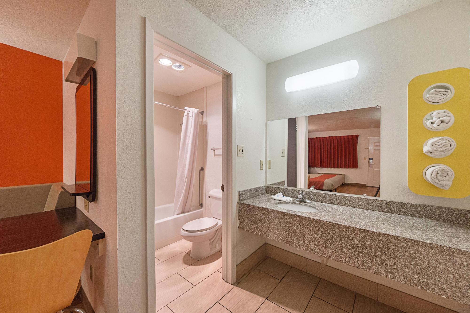 Motel 6-San Antonio, Tx - Fiesta Trails Exterior photo