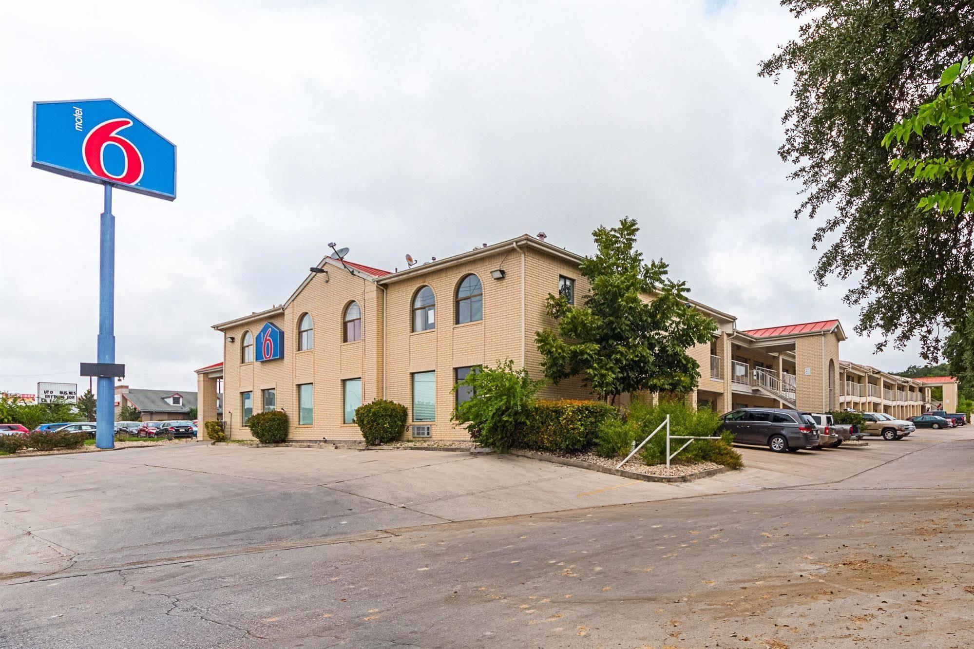 Motel 6-San Antonio, Tx - Fiesta Trails Exterior photo